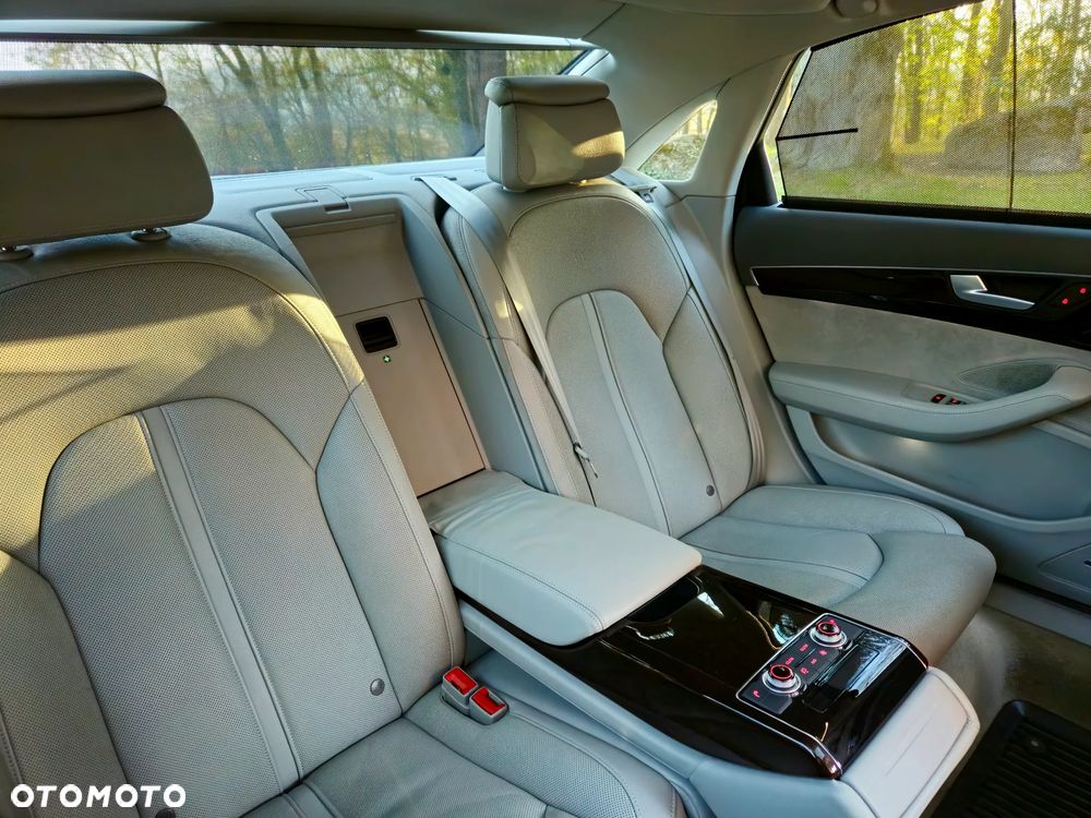 Audi A8 4.2 FSI L Quattro - 25