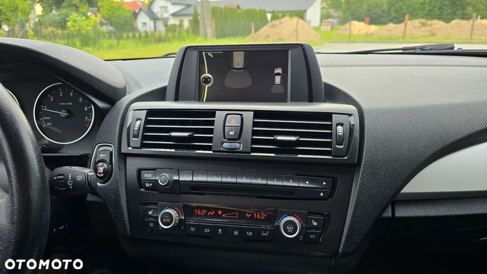 BMW Seria 1 116i Sport Line - 25
