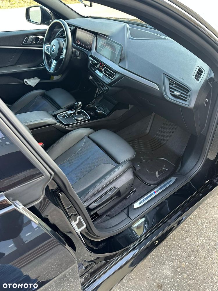 BMW Seria 2 218i M Sport - 16