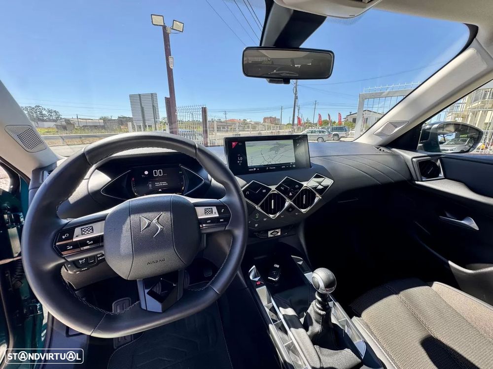 DS DS3 Crossback PureTech 100 MONTMARTRE - 17