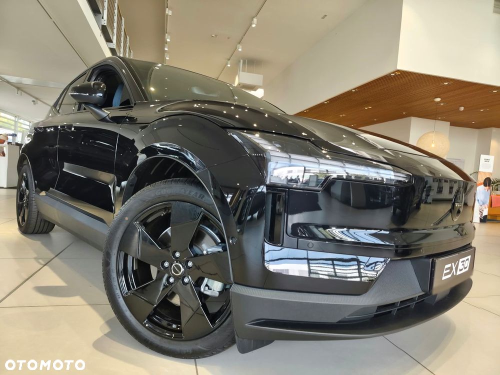 Volvo EX30 69kWh Single Motor Long Range Plus Black Edition - 12