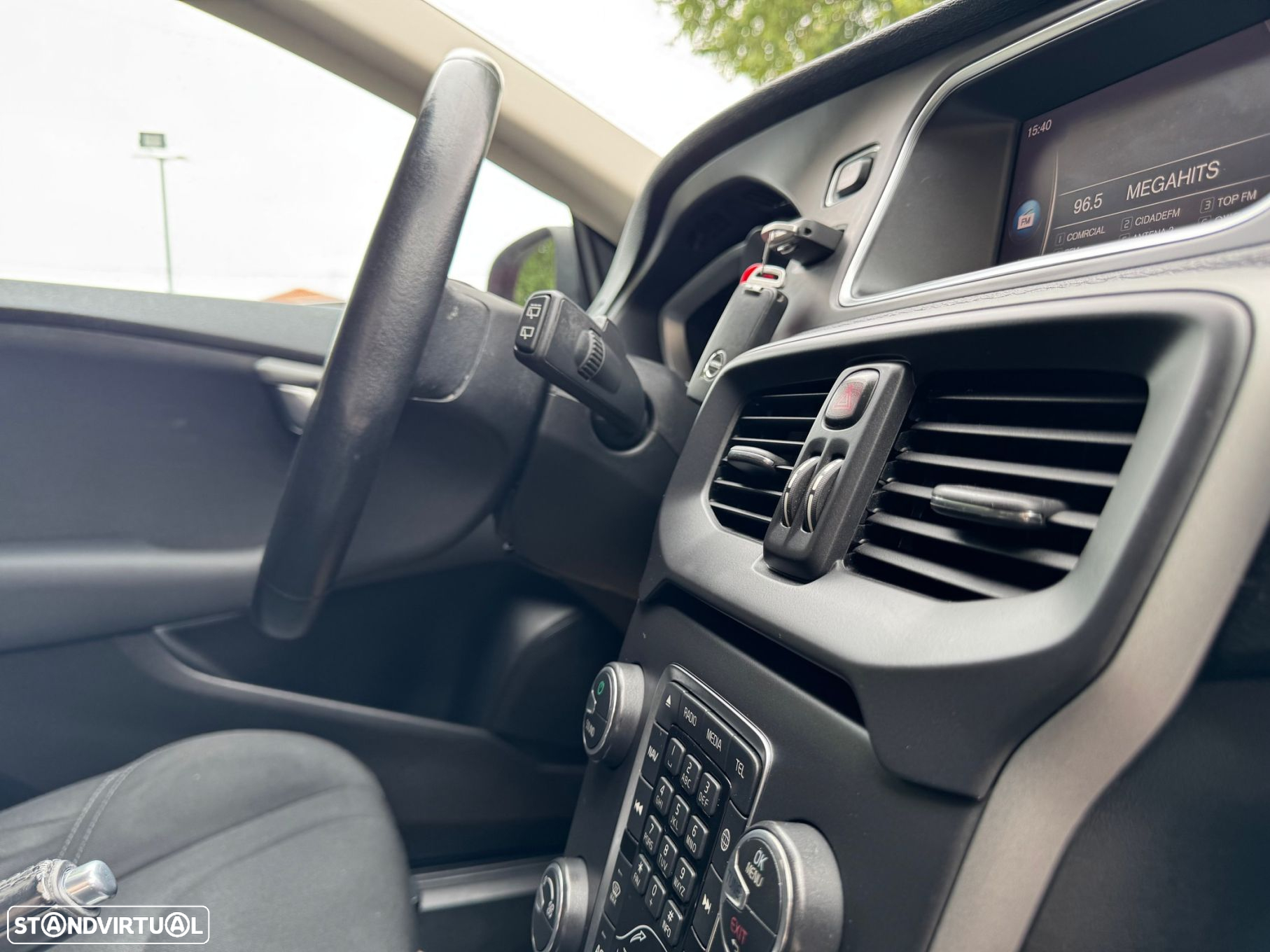 Volvo V40 2.0 D2 Momentum - 31