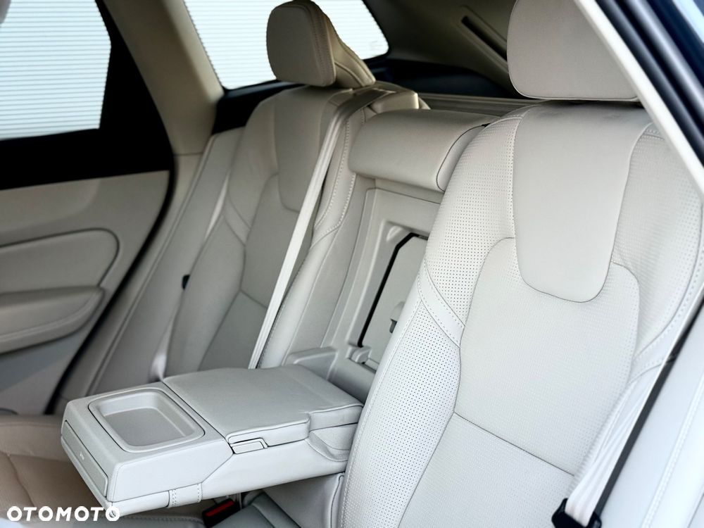 Volvo XC 60 D4 Inscription - 27