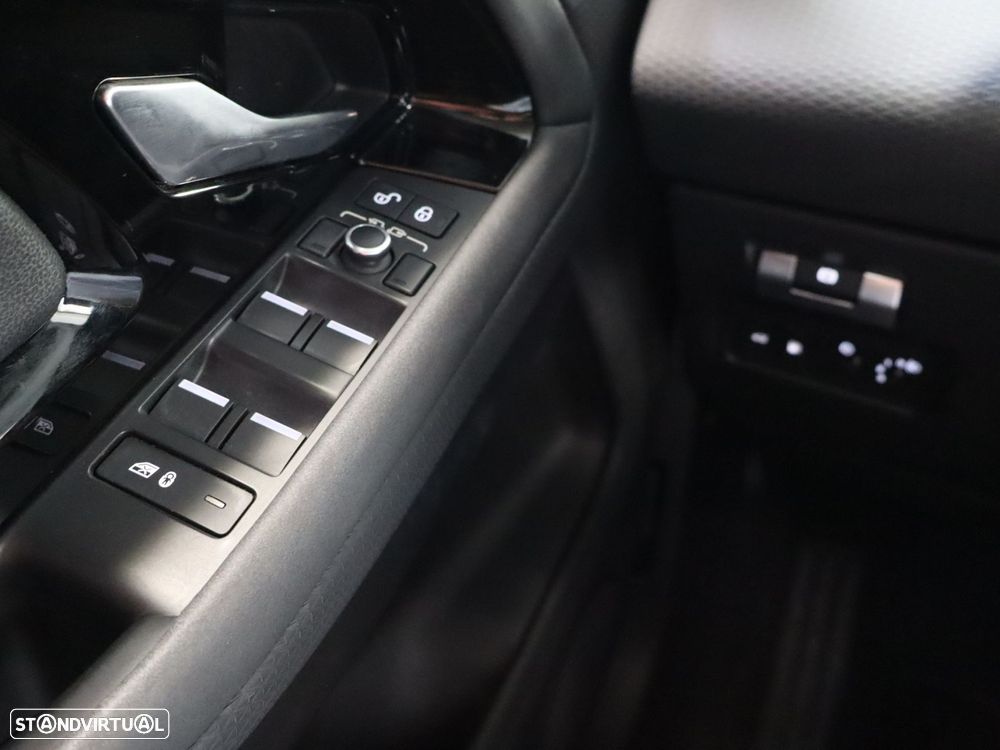 Land Rover Range Rover Evoque 1.5 P300e AWD SE Auto - 23