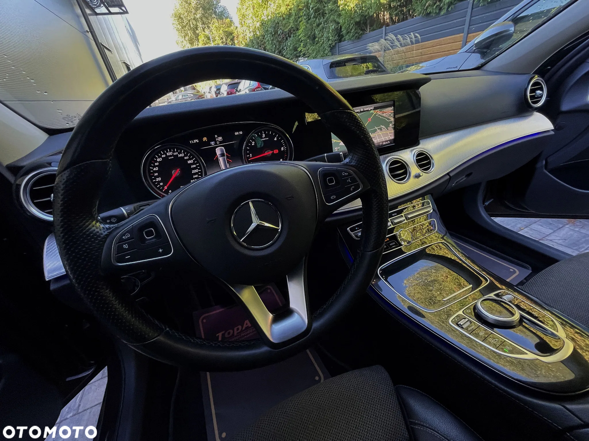 Mercedes-Benz Klasa E 220 d 4Matic T All-Terrain 9G-TRONIC Exclusive - 32