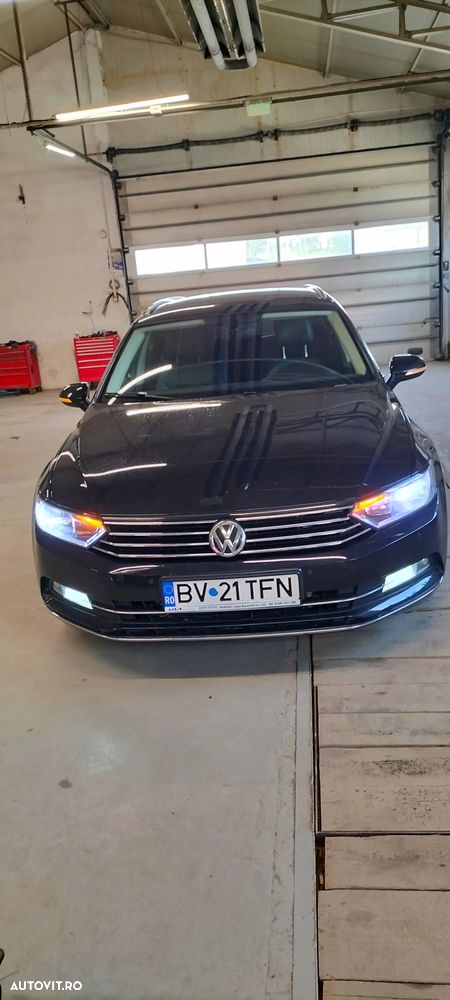 Volkswagen Passat 2.0 TDI DSG (BlueMotion Technology) Highline - 1