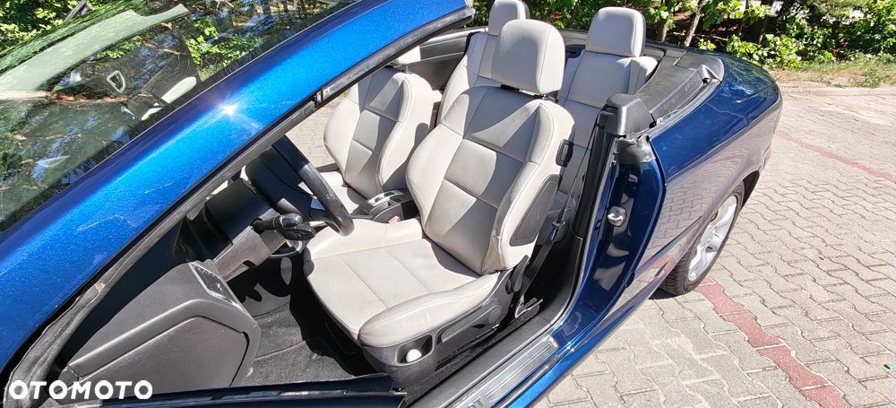 Peugeot 307 CC 1.6 Intense - 10