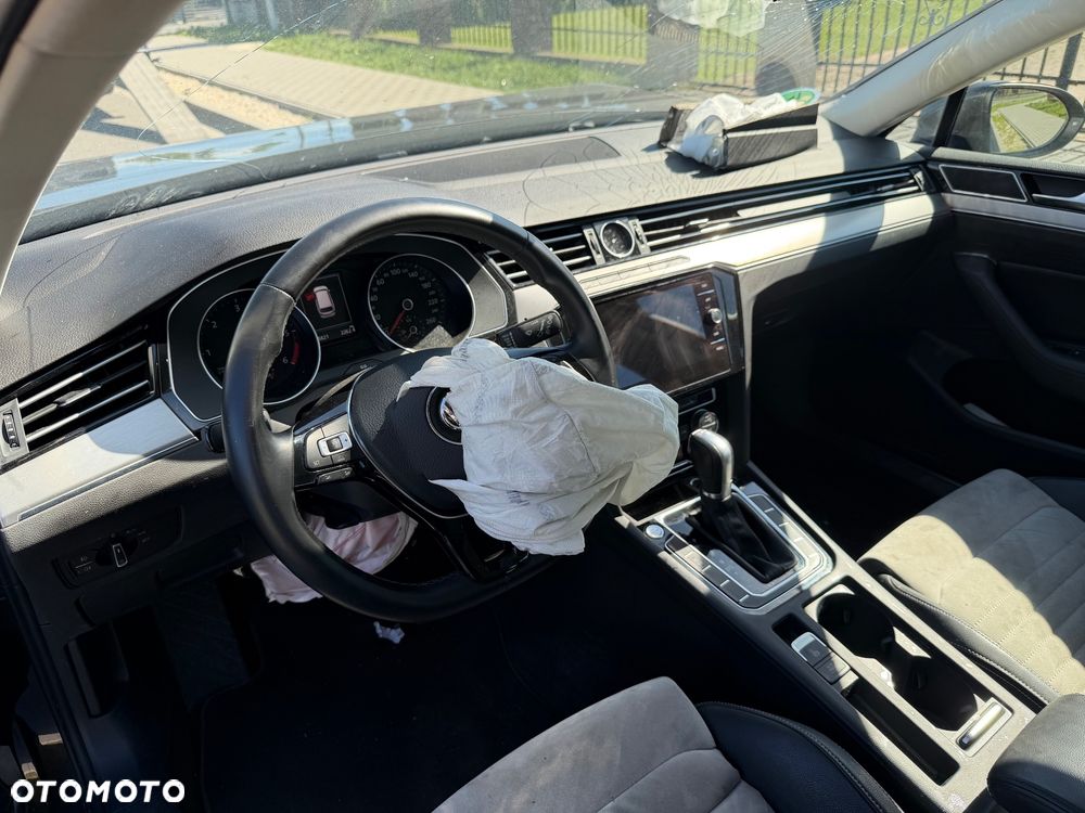 Volkswagen Passat 2.0 TDI SCR DSG Elegance - 7