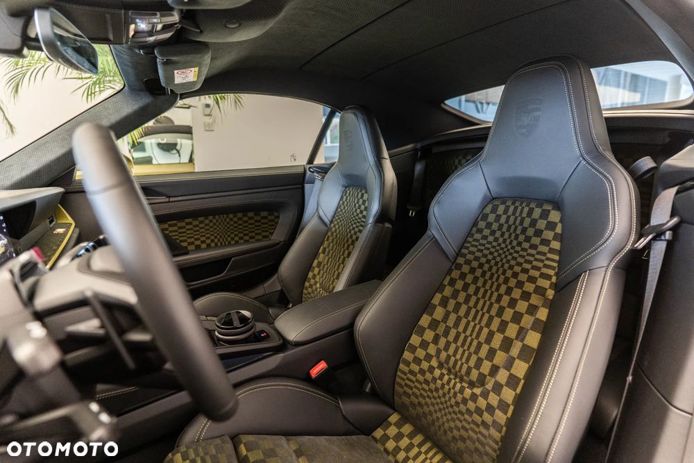 Porsche 911 Carrera T-Hybrid Spirit 70 - 19