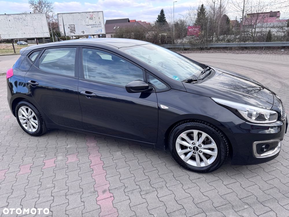 Kia Ceed - 28