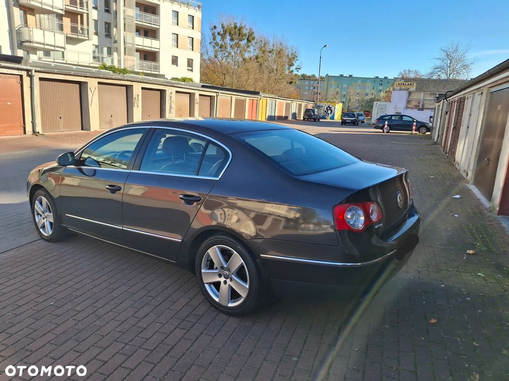 Volkswagen Passat - 3