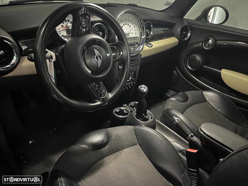 MINI 3 Portas Cooper D - 5