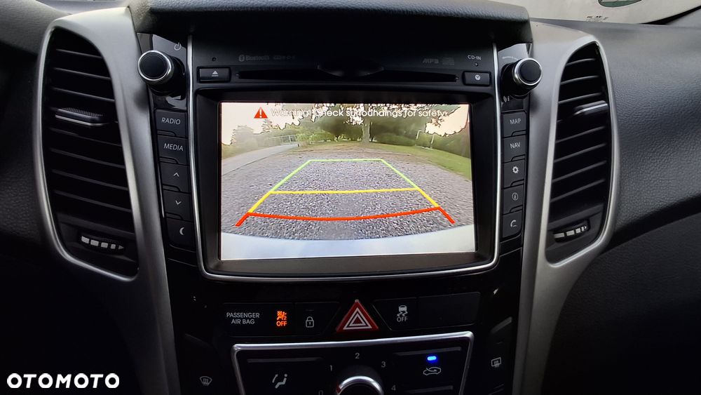 Kia Ceed - 12