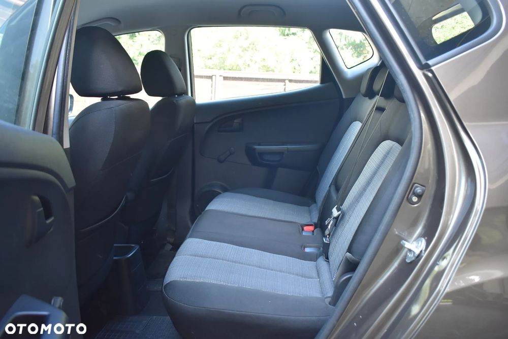 Kia Venga 1.4 CVVT ISG Vision - 19