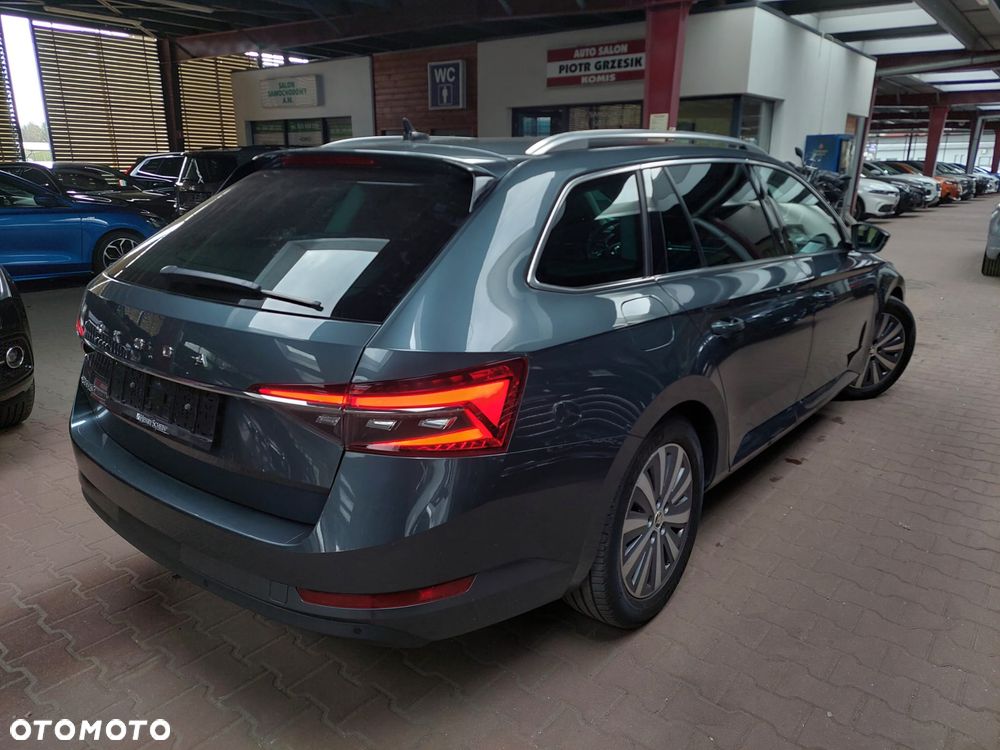 Skoda Superb 2.0 TDI SCR Active DSG - 11