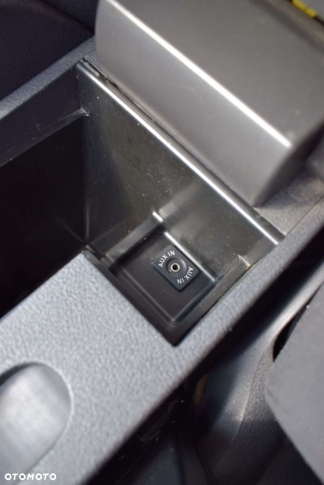 Volkswagen Touran - 38
