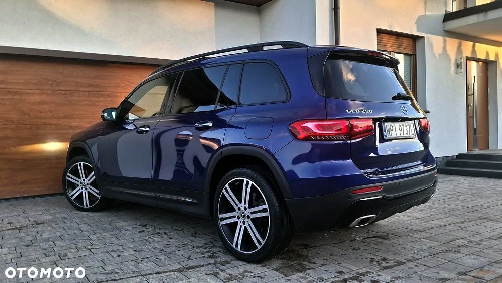 Mercedes-Benz GLB 250 4-Matic Progressive 8G-DCT - 7