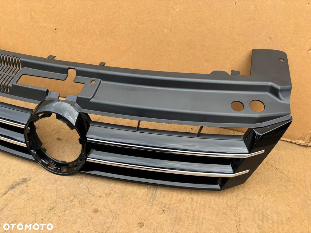 Oryginalna Atrapa Grill Zderzaka Przedniego VW Sharan II 7N 7N0 Ładny Cały 7N0853653B 7N0 7N0853655G Volkswagen - 3