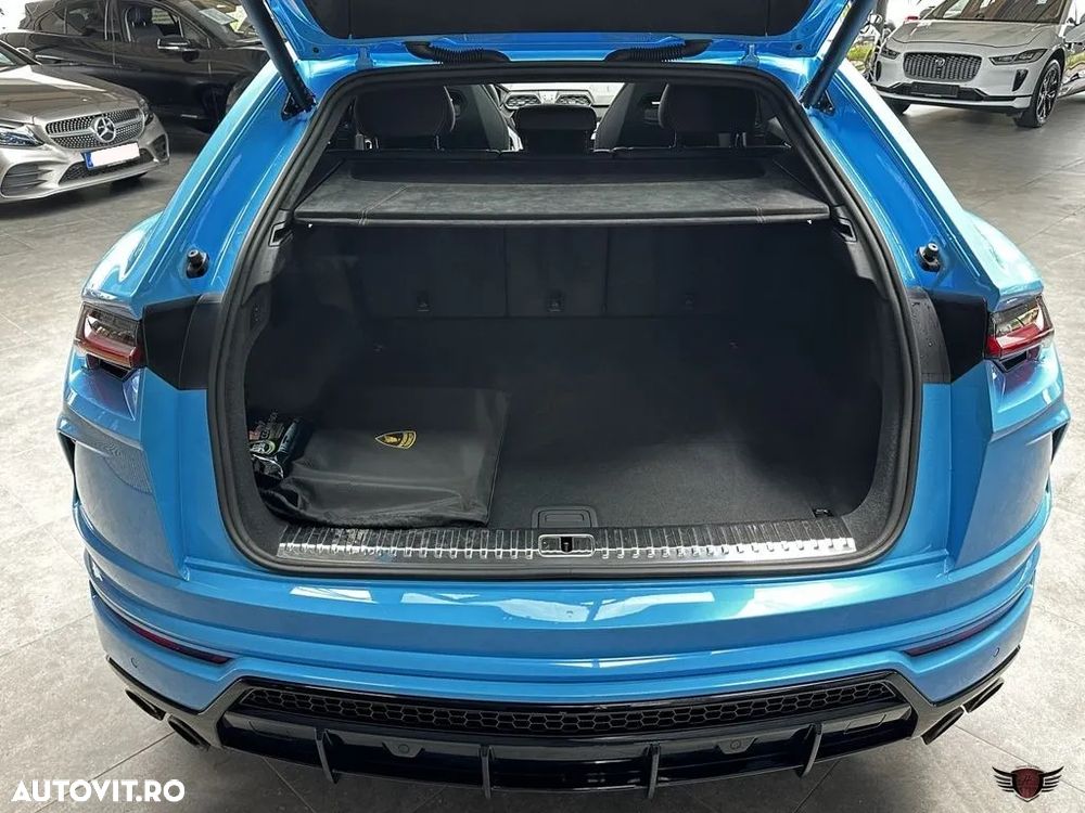 Lamborghini URUS Standard - 31