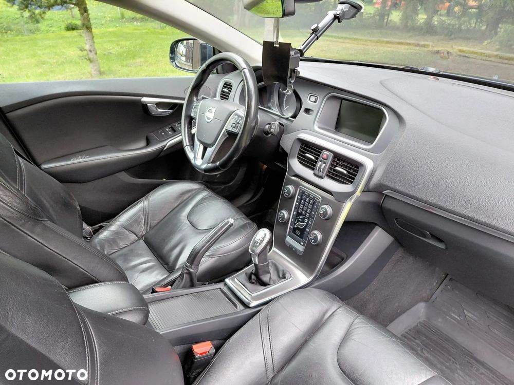 Volvo V40 D2 - 9