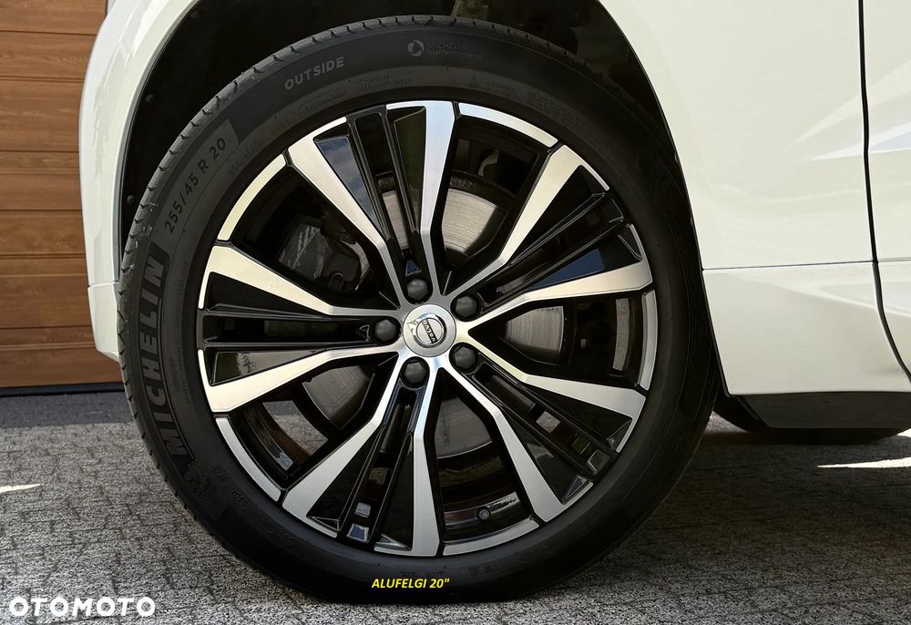 Volvo XC 60 B4 D Plus Dark - 35
