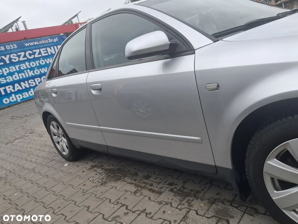 Audi A4 Limousine - 3
