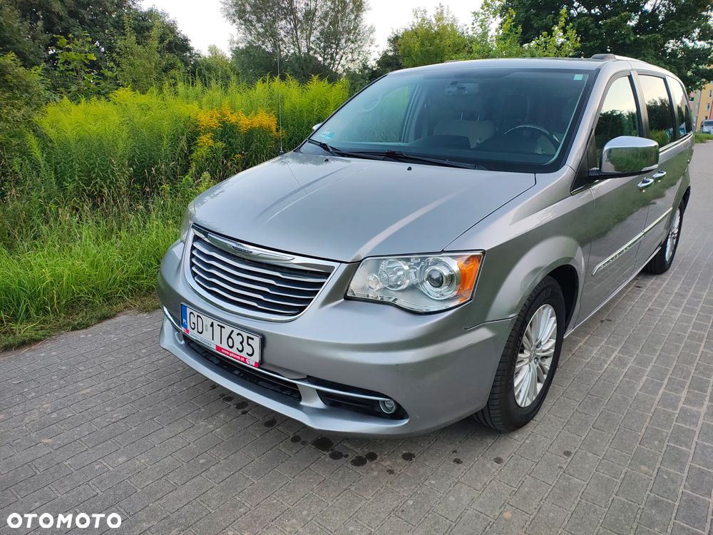 Chrysler Town & Country 3.6 Limited - 6