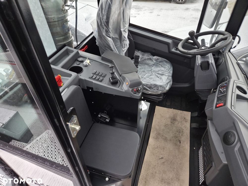 Inny Kamag PT201 - 8