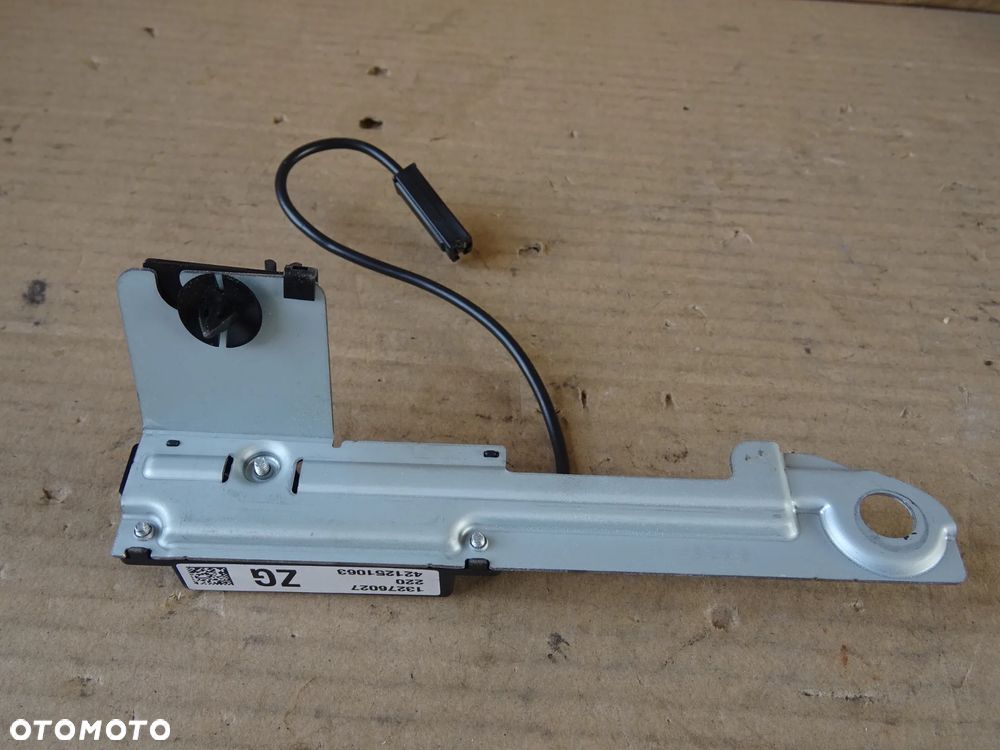 OPEL INSIGNIA ASTRA J ZAFIRA C MOKKA MODUŁ WZMACNIACZ ANTENOWY SYGNAŁU ANTENY GPS - 30