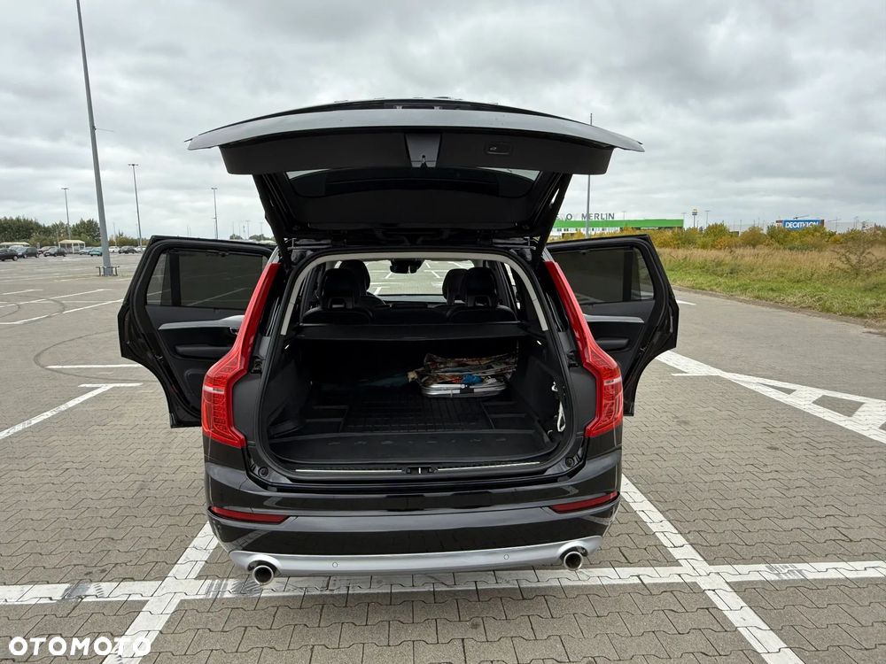 Volvo XC 90 D5 AWD Momentum - 11