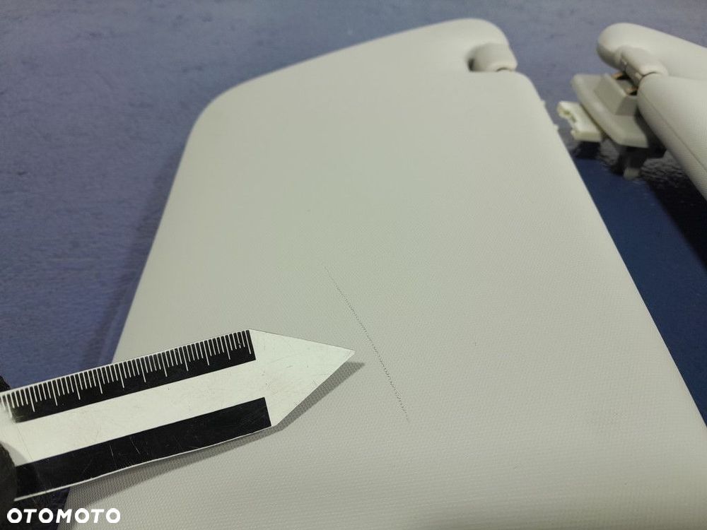 MERCEDES B W246 OSŁONA PRZECIWSŁONECZNA DASZEK KOMPLET A2468100410 - 2