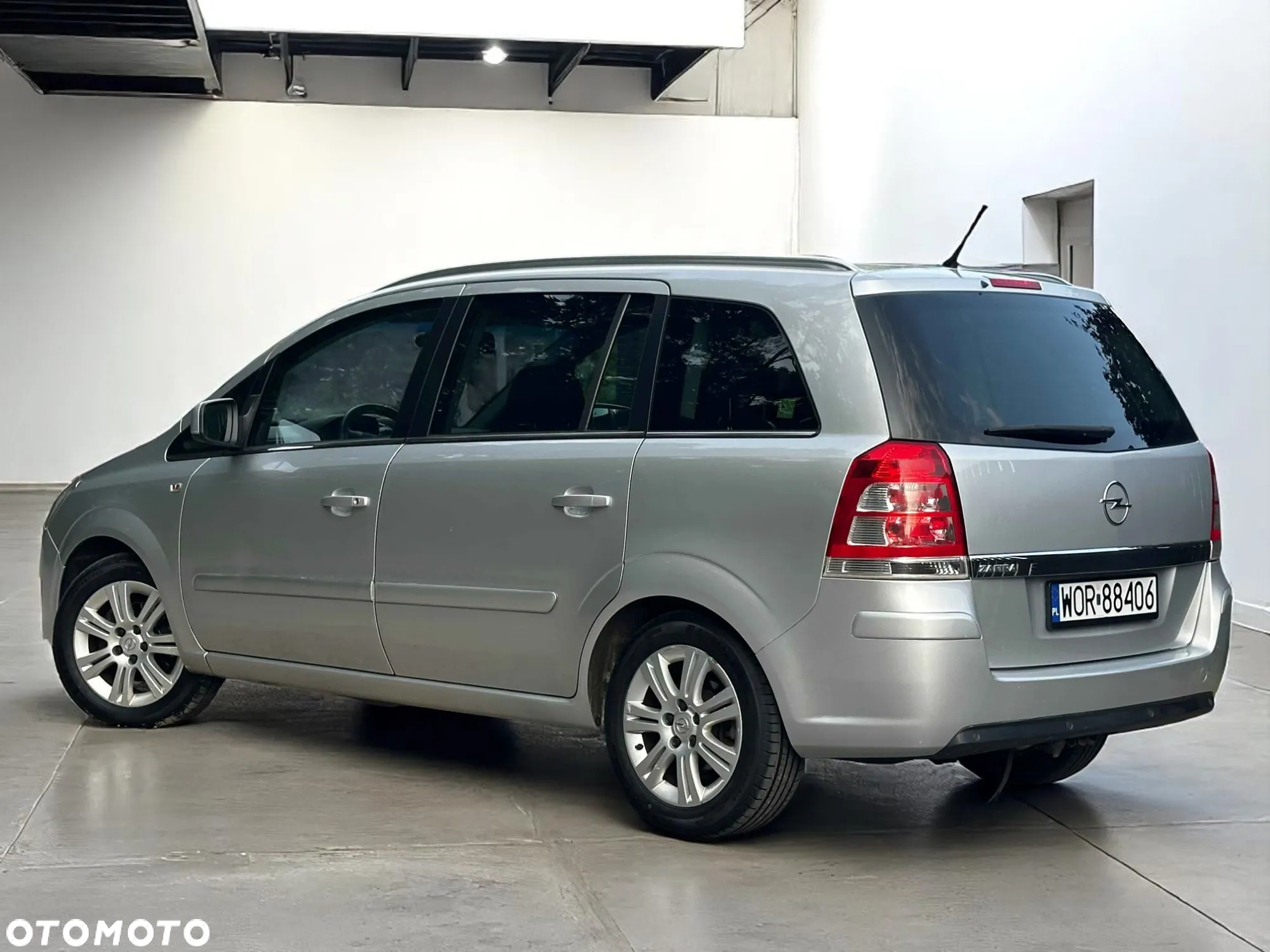 Opel Zafira 1.8 Cosmo EU5 - 12