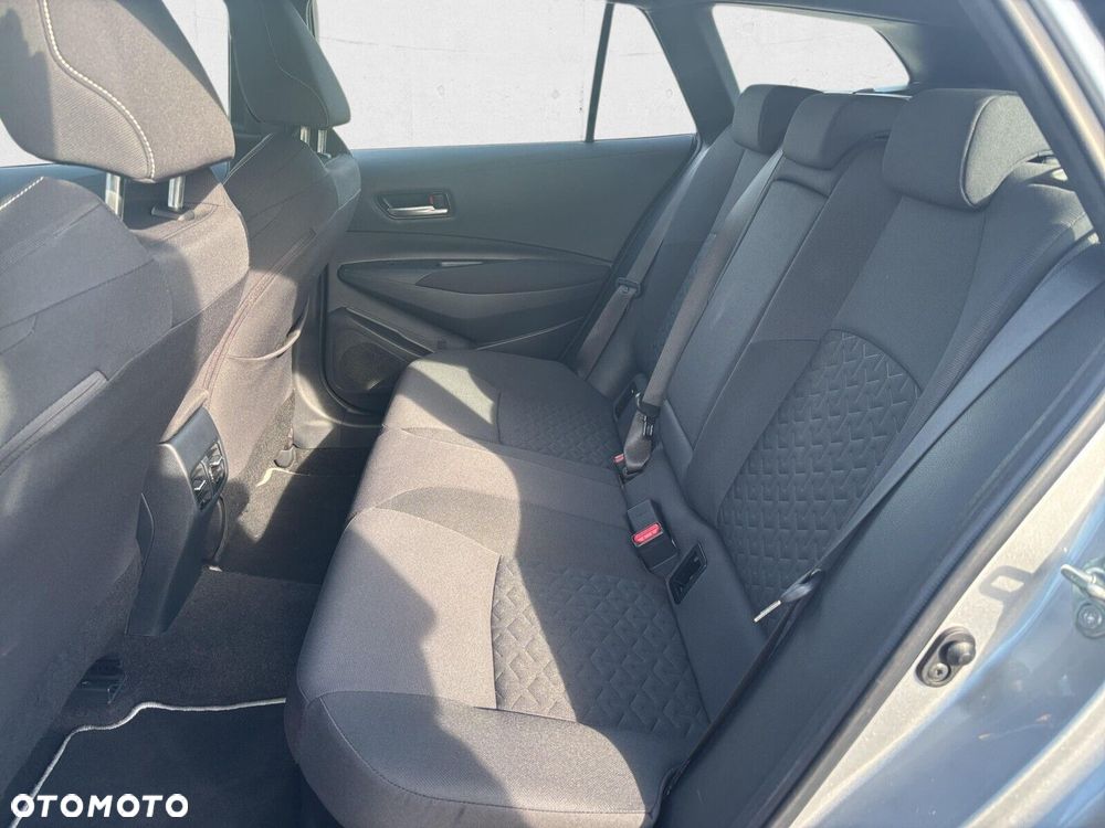 Toyota Corolla - 22