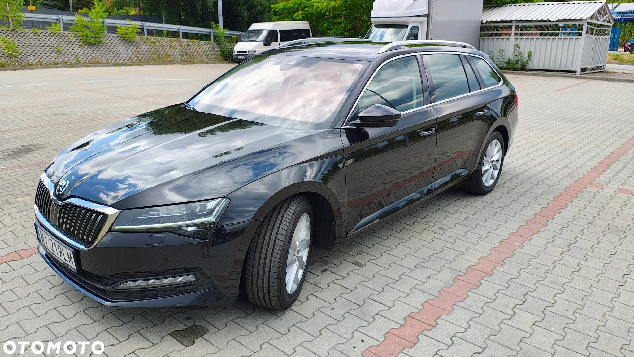 Skoda Superb 2.0 TDI SCR Ambition DSG - 2