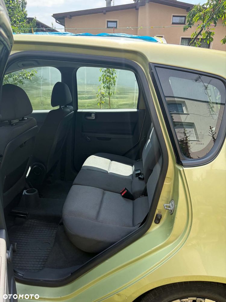 Mitsubishi Colt 1.1 - 8