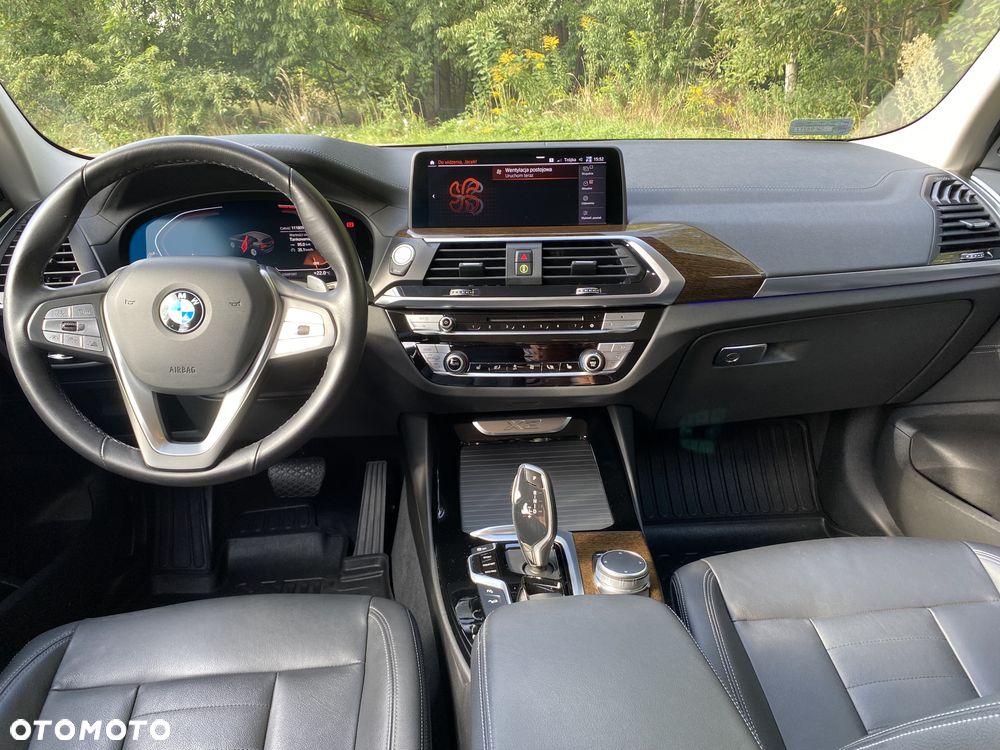 BMW X3 xDrive20i Luxury Line - 12