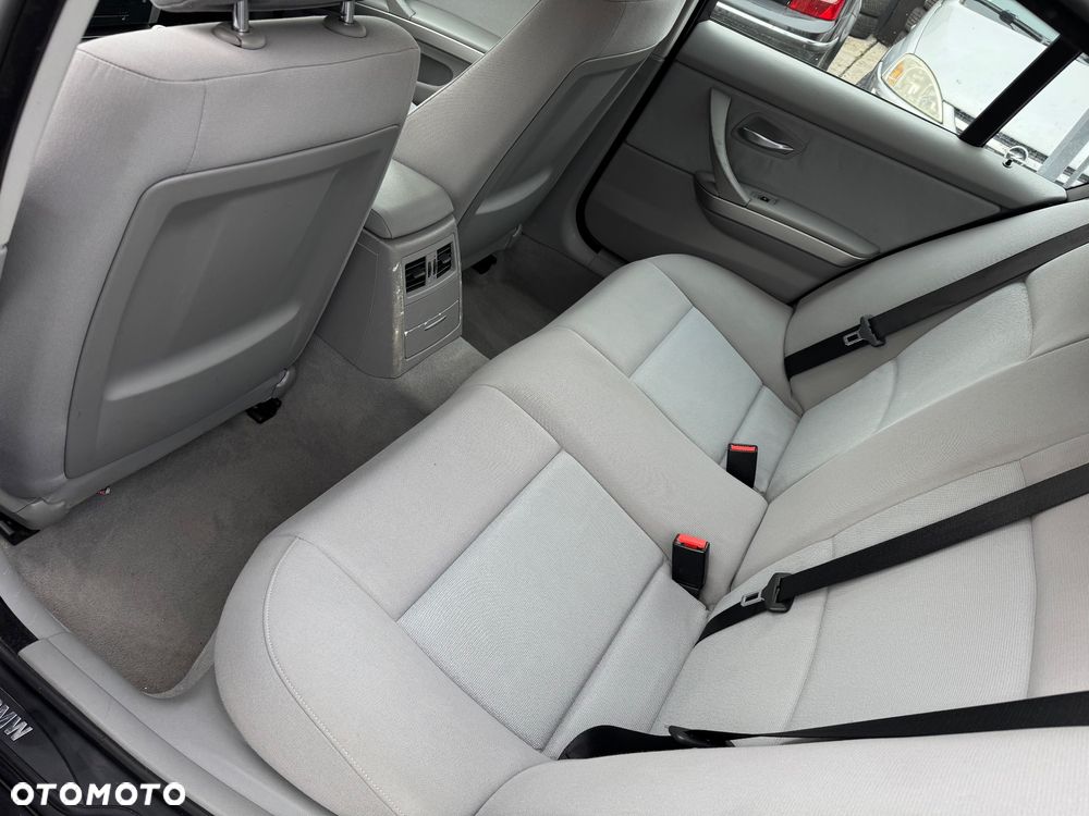 BMW Seria 3 318i Edition Lifestyle - 16