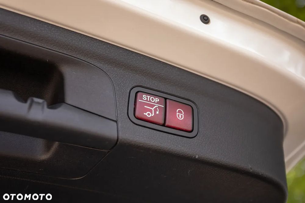 Mercedes-Benz GLE 400 d 4Matic 9G-TRONIC AMG Line - 29