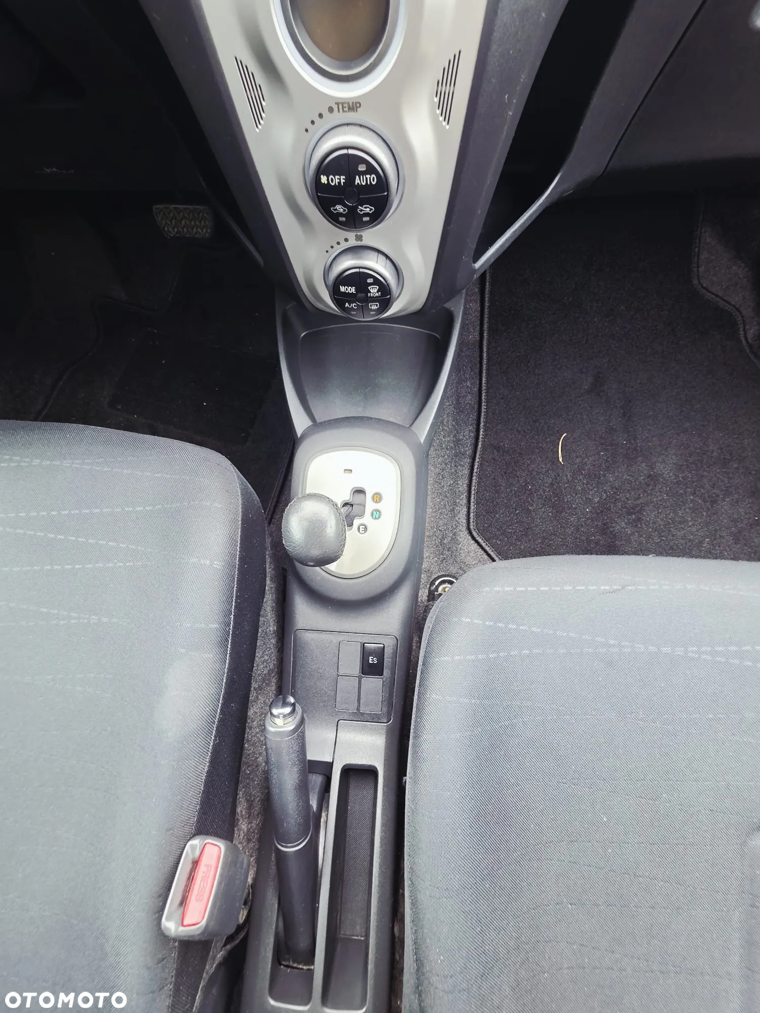 Toyota Yaris 1.33 VVT-i Multi Mode Executive - 8