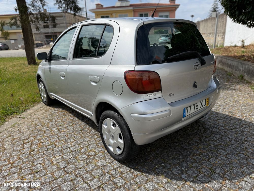 Toyota Yaris 1.0 Sol - 3