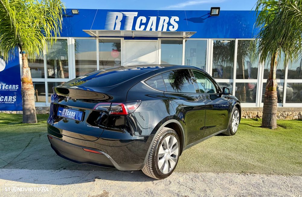 Tesla Model Y Long Range Dual Motor AWD - 8