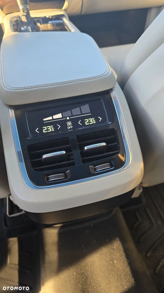 Volvo XC 90 T6 AWD Geartronic Momentum - 14