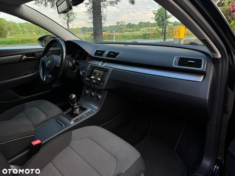 Volkswagen Passat 2.0 TDI Highline - 8