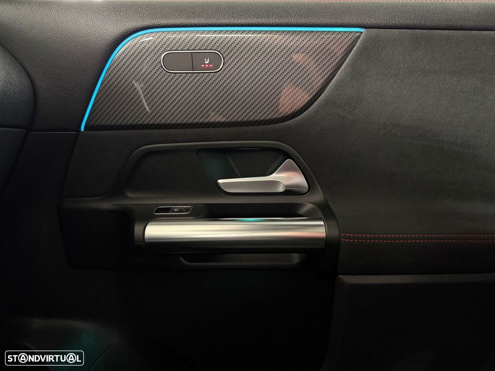 Mercedes-Benz GLA 250 e AMG Line - 52