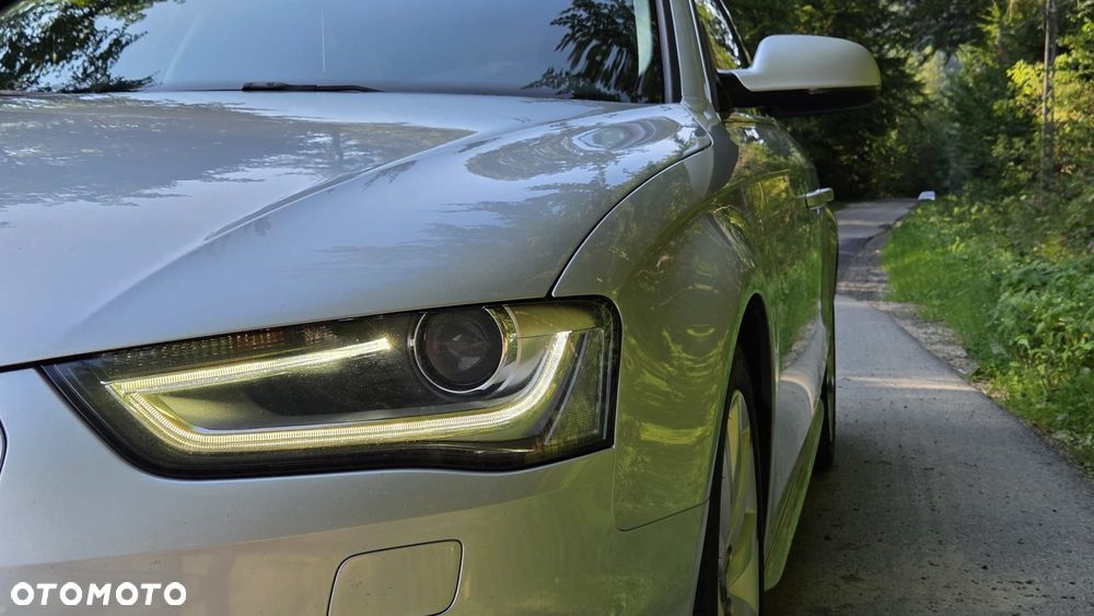 Audi A4 Limousine 2.0 TDI DPF quattro S line Sportpaket - 24