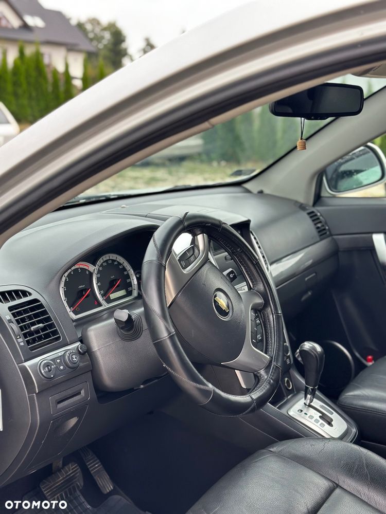 Chevrolet Captiva 2.0 d LT high (deu) - 9