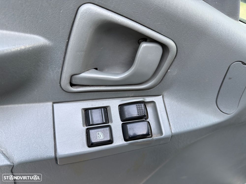 Mitsubishi Canter 3,0 DID - 32