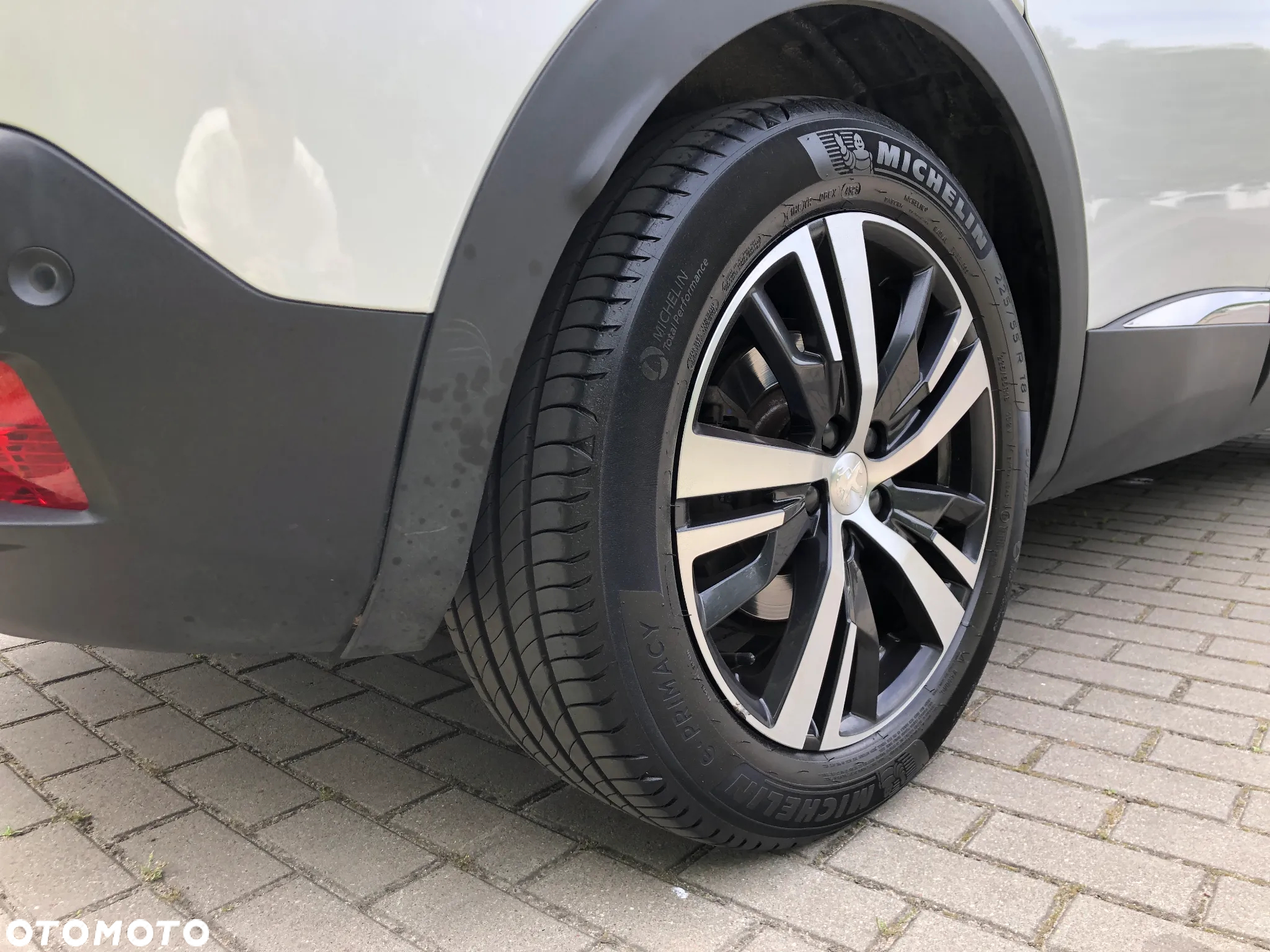 Peugeot 3008 1.5 BlueHDi GT S&S EAT8 - 28
