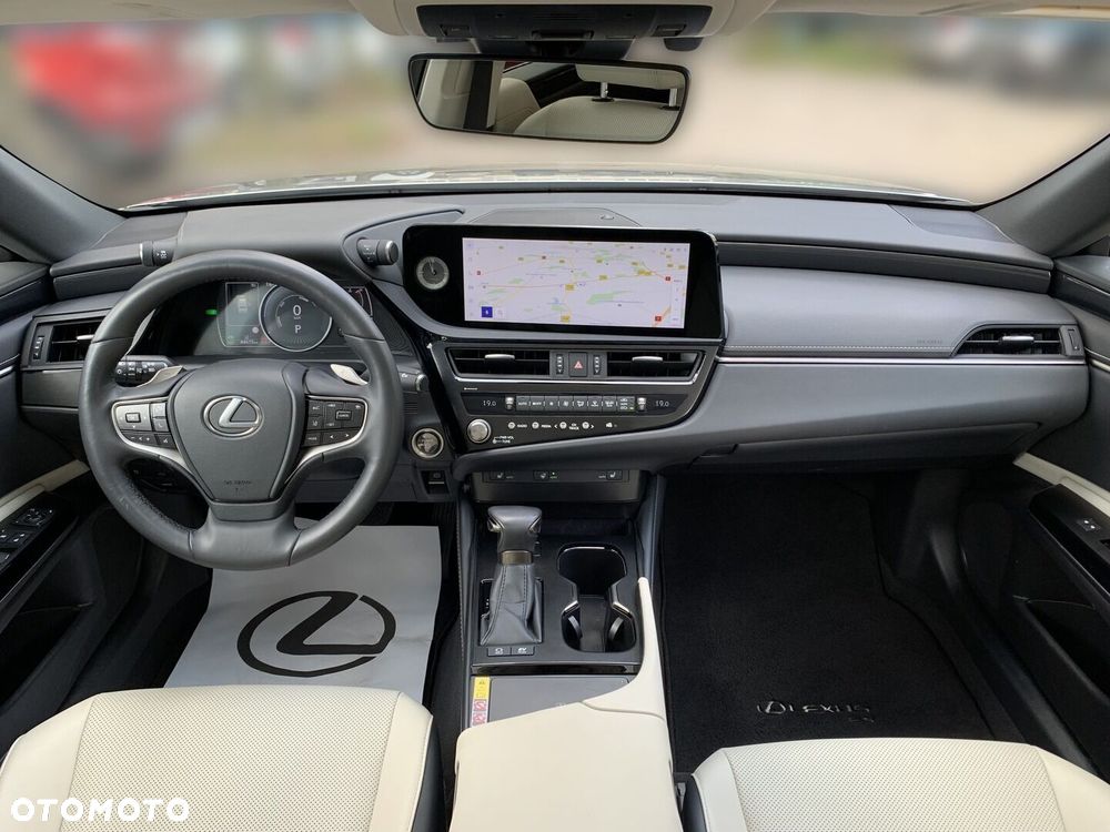 Lexus ES 300h Business Edition - 3