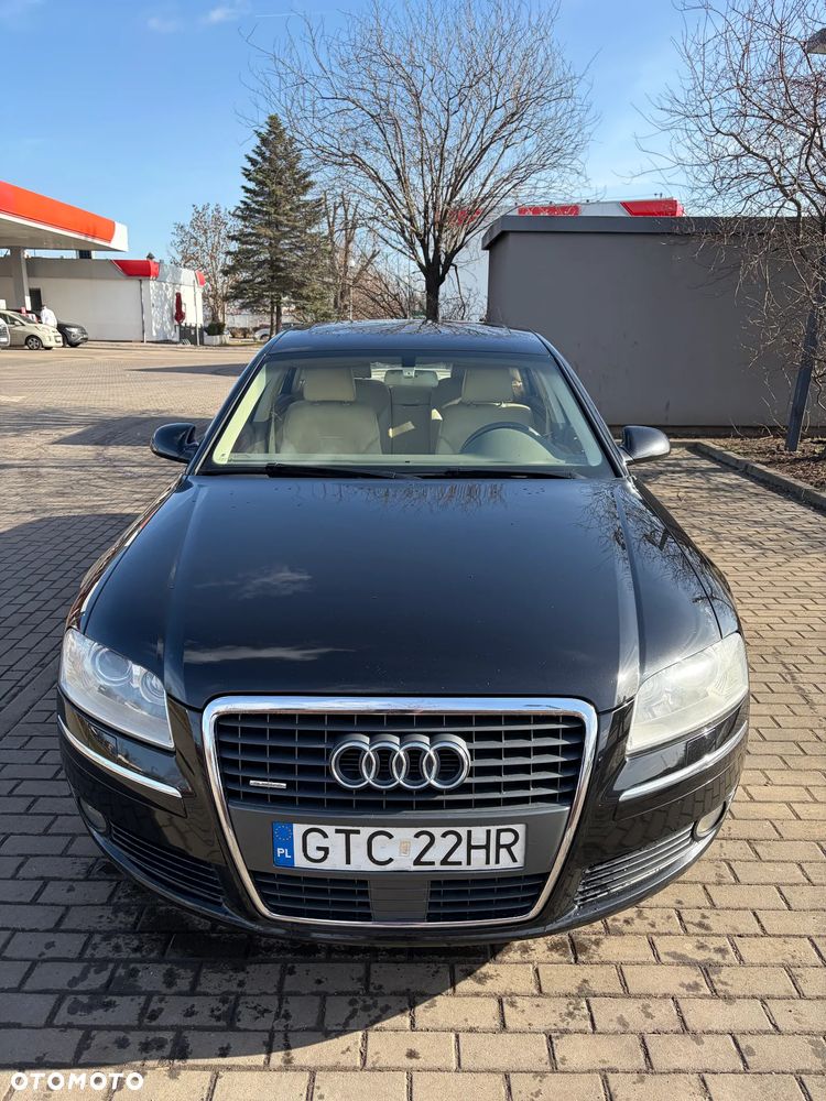Audi A8 4.2 Quattro - 5